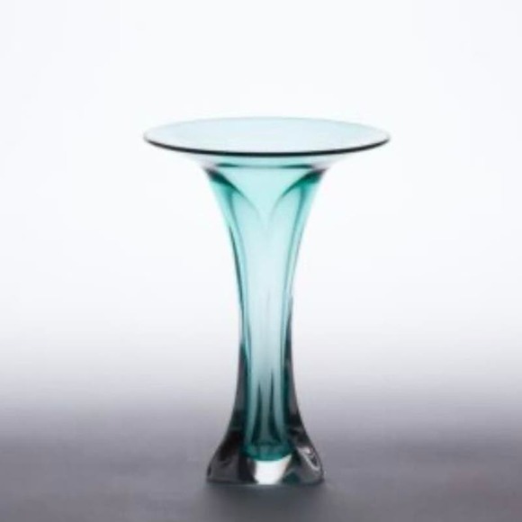 Jonathan Winfisky 1997 Hand Blown Flute Bud Glass Vase - Jade Green